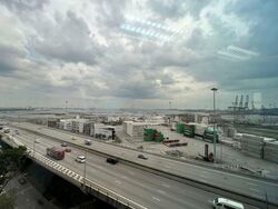 Lippo Centre (D2), Office #558396881